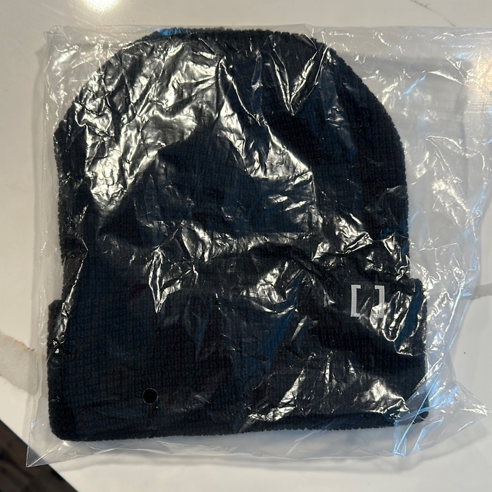 NEW IN PACKAGE: Solidcore beanie
